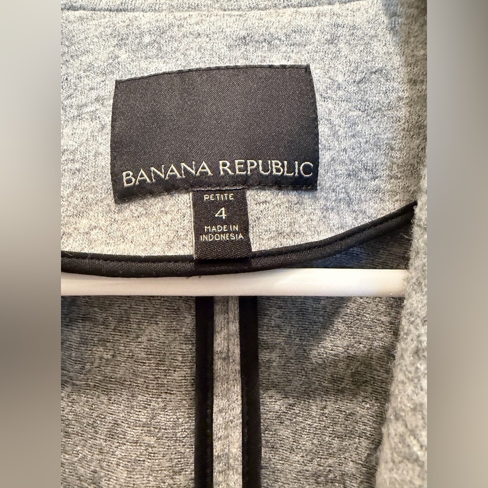 Fitted wool, grey size 4 petite blazer
